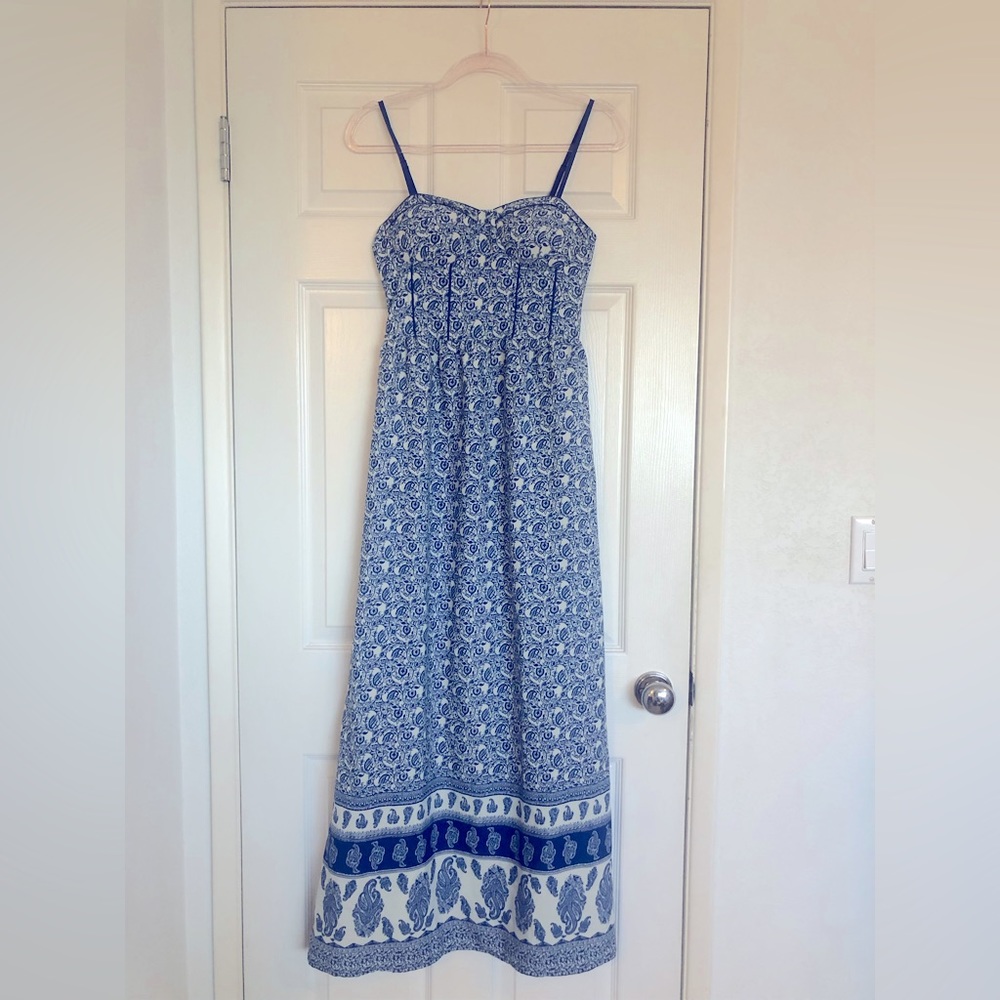 NWT BOG XS Collective fitted blue, white boho maxi dress w/ built in bra